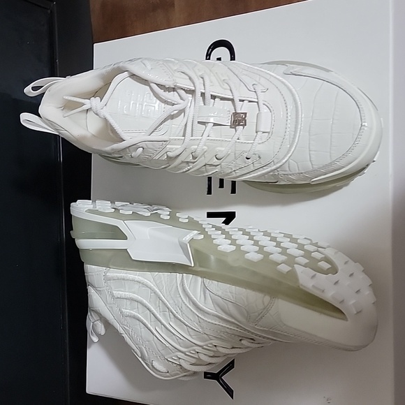 Authentic givenchy giv 1 sneakers - Picture 12 of 15